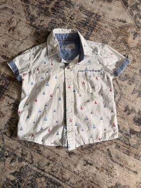 Toddler Boys Button-Up Shirt w/ Sailboat Print | White Nautical Shirt | Size 3T